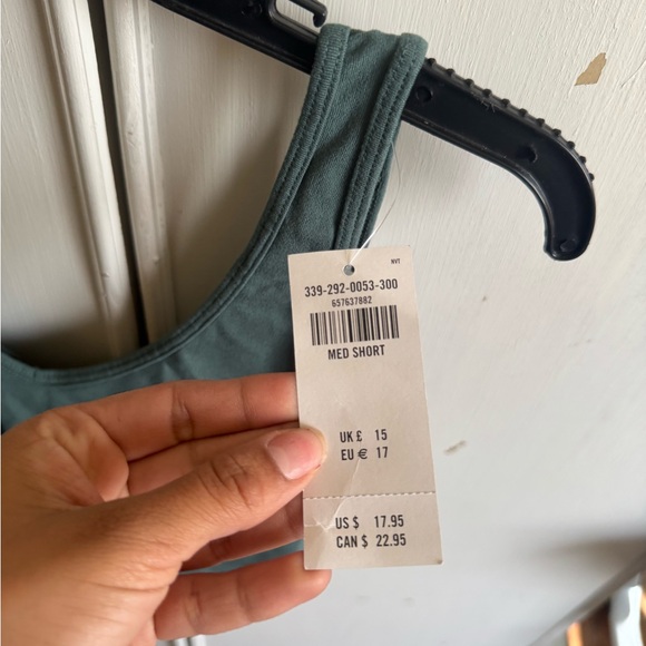 Cropped tank - Picture 2 of 3